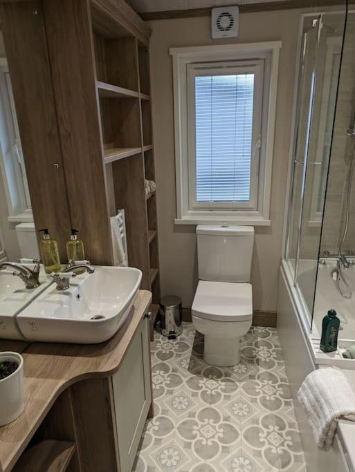 Kingfisher Lodge Woodhall Spa Bagian luar foto
