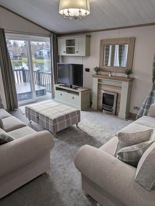 Kingfisher Lodge Woodhall Spa Bagian luar foto